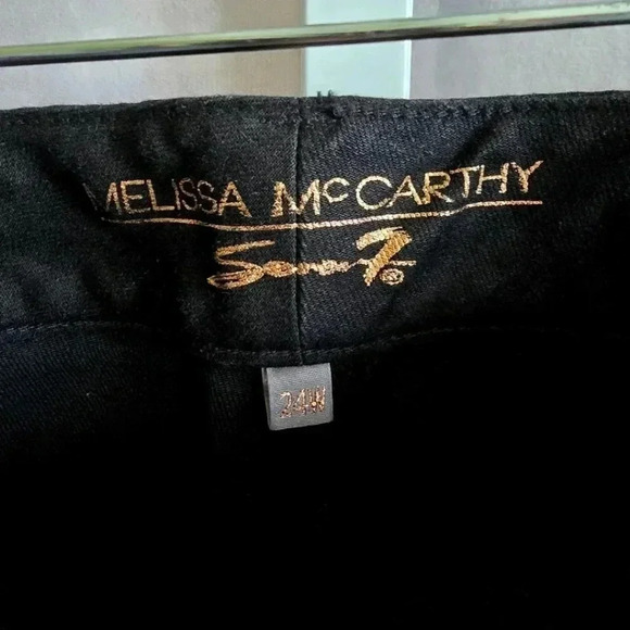 Lane Bryant Melissa McCarthy Seven Black Shorts NWT Plus 24W - Picture 4 of 6